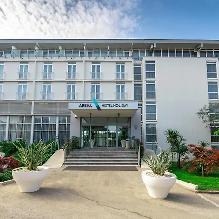 Arena Hotel Holiday-3